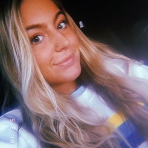 Meet your Posher, Courtney